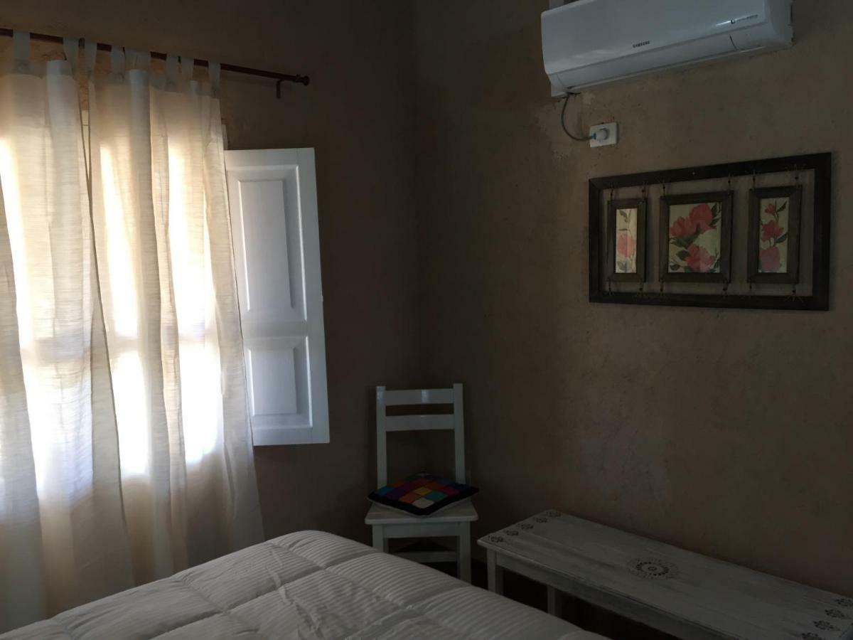 Country house Chanares De - Ama